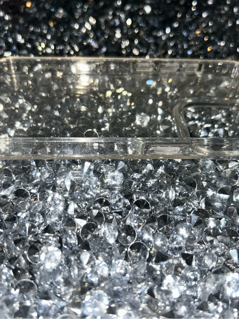 iPhone 15 pro Clear Glitter Phone Case - Unbranded